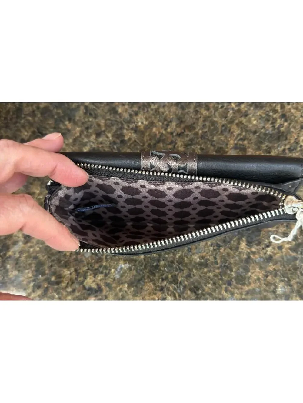 Vtg Y2K Brighton Black Leather Wallet BiFold Silver Accent Embossed Card Holder - Picture 4 of 4